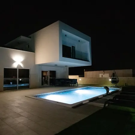 Villa Paula Pula